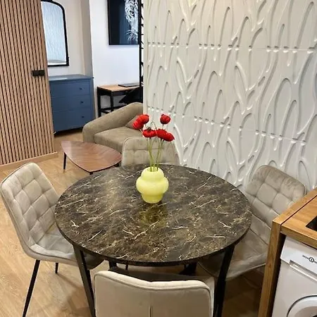 Studio Concu Comme D'hotel Parigi