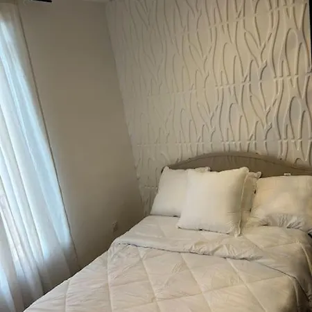 Studio Concu Comme D'hotel Parigi